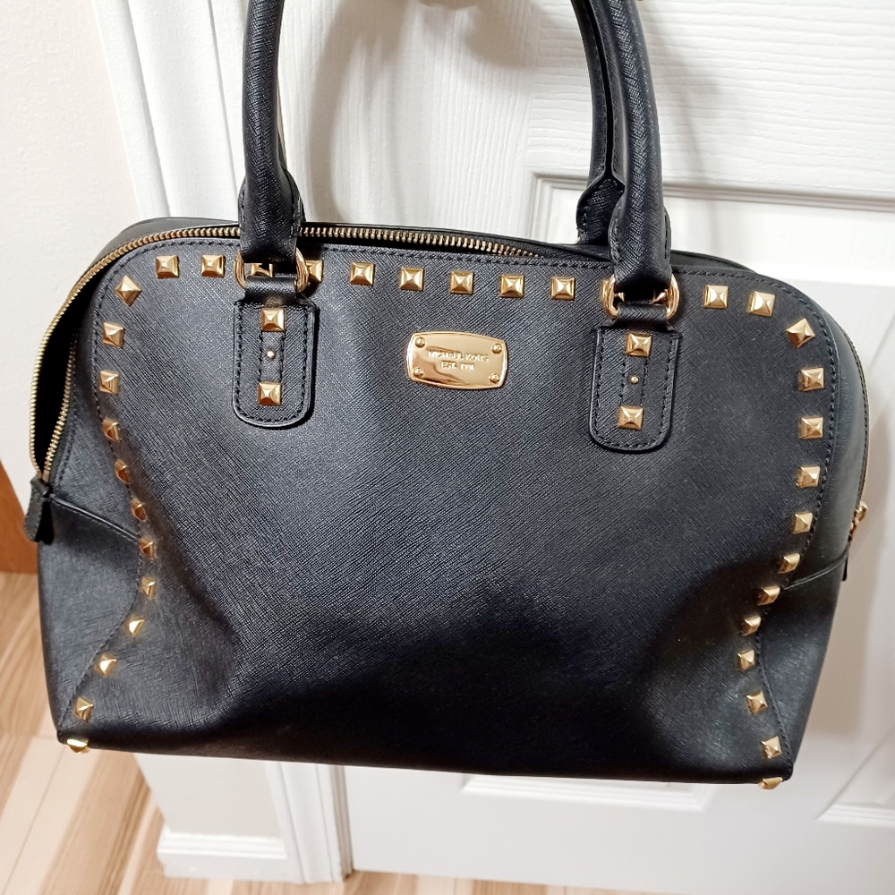 Michael Kors NWOT gold hardware excellent condition black and gold - Picture 2 of 5